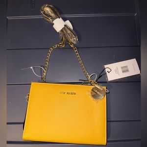 **BRAND NEW WITH TAGS** Steve Madden Cross Body Bag!